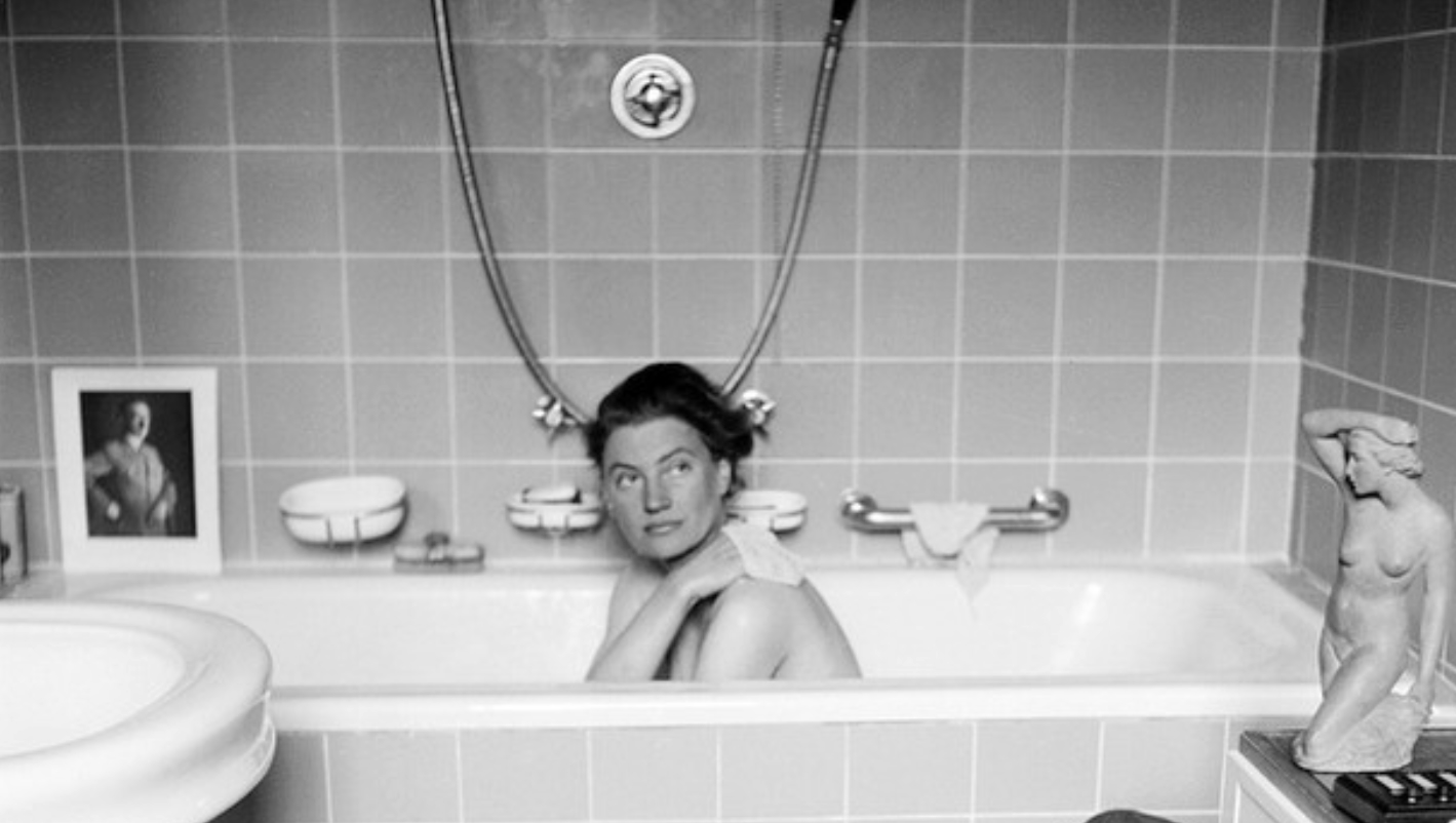 Lee Miller vo vaňi Adolfa Hitlera